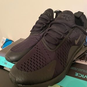 Men’s 8.5 Nike Air 270
